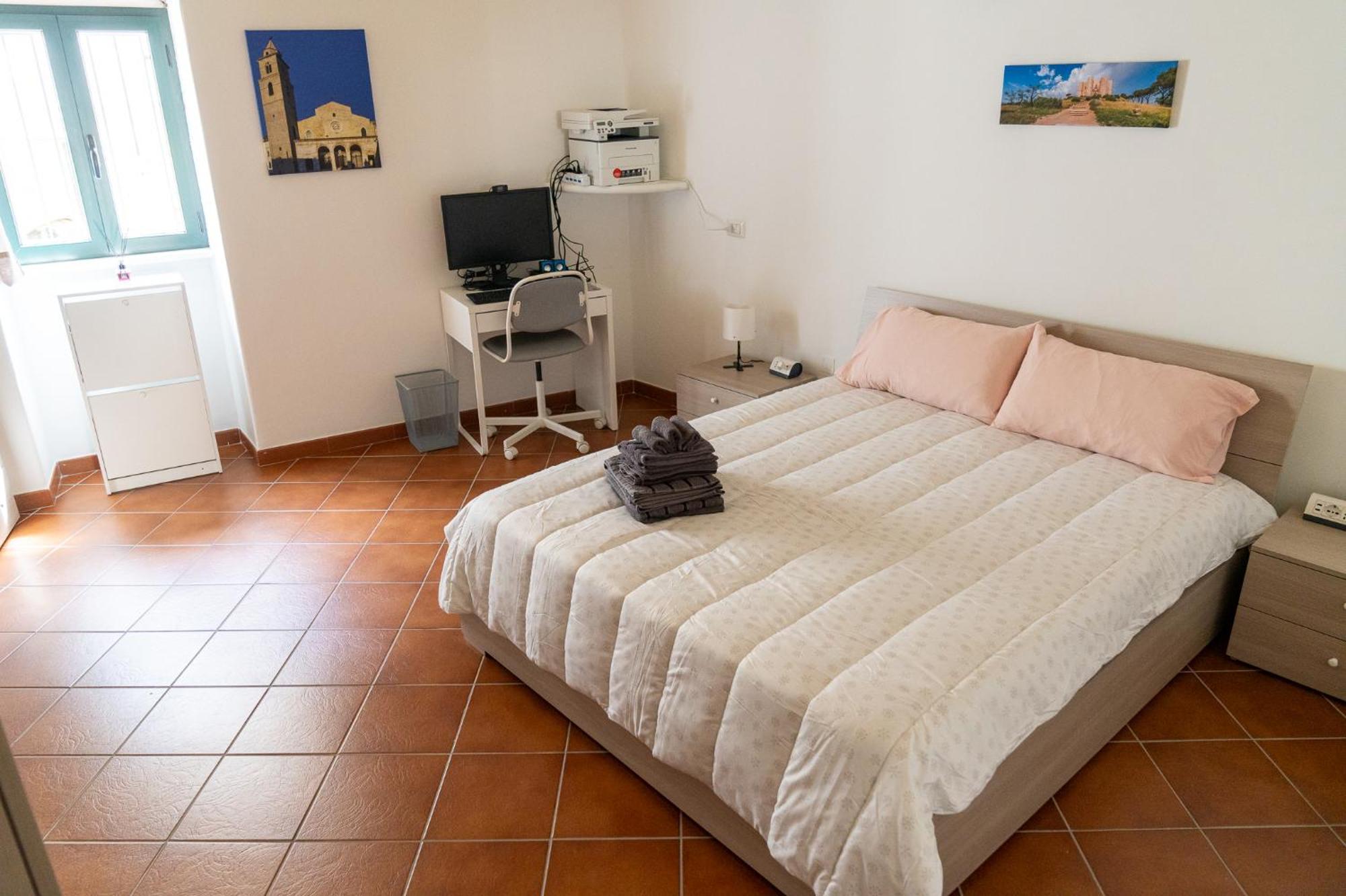 San Lorenzo House *