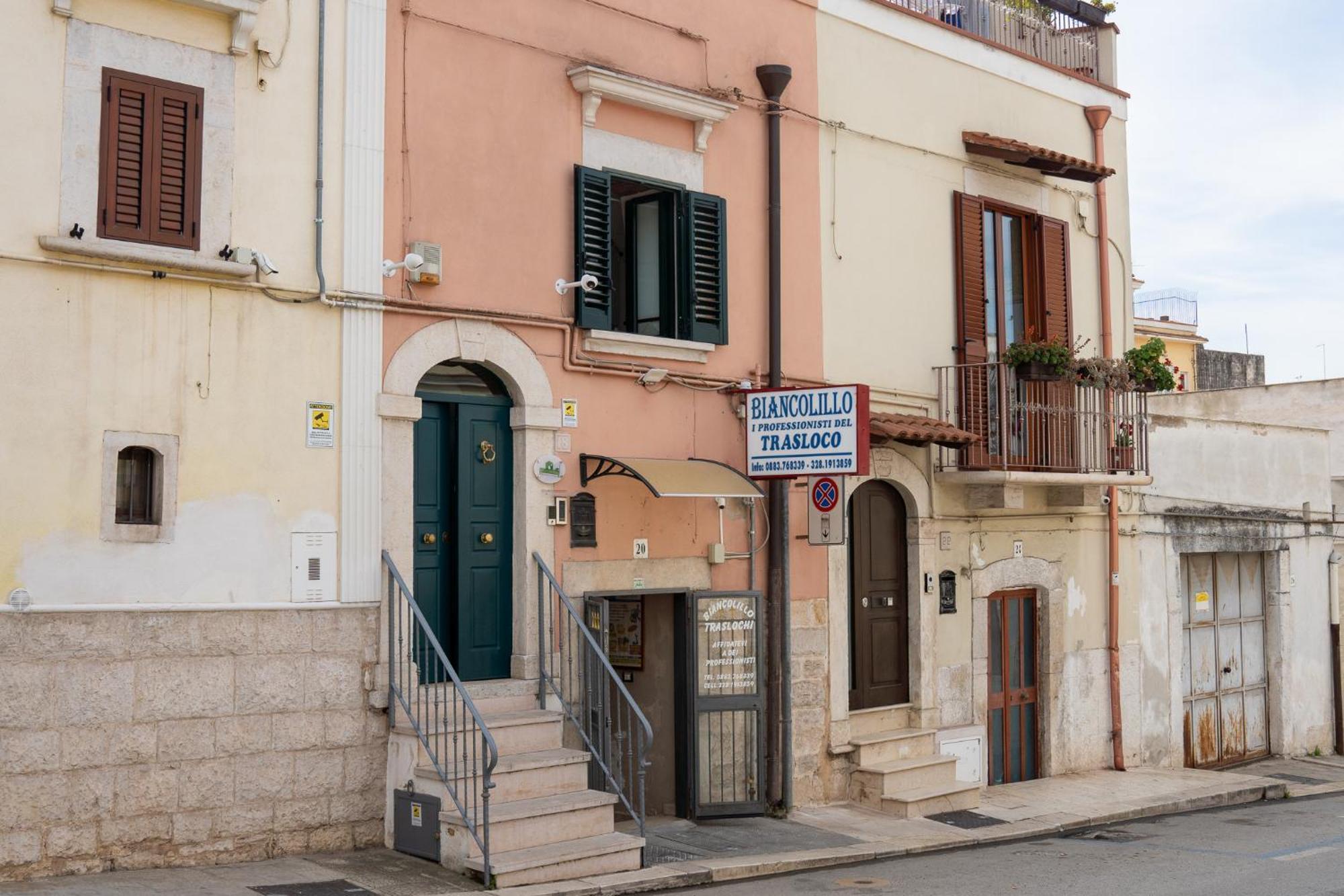 San Lorenzo House